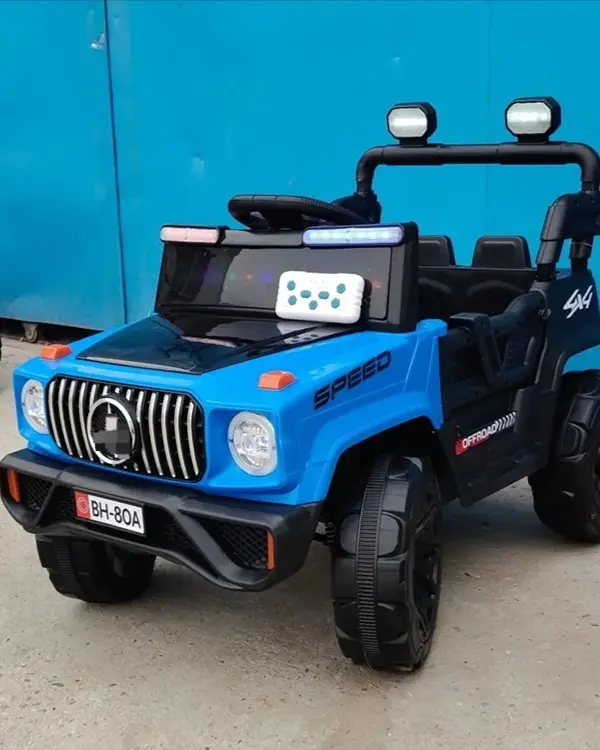 Voiture électrique Mercedes Mini 4×4 09